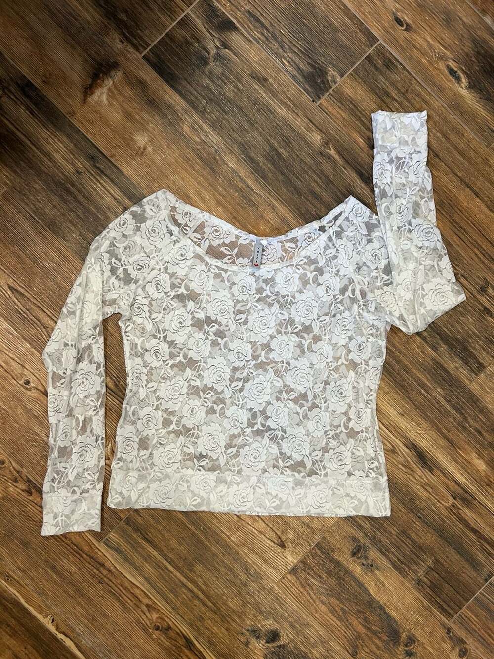 Voice White Rose Lace Long Sleeve Top Size L Grande